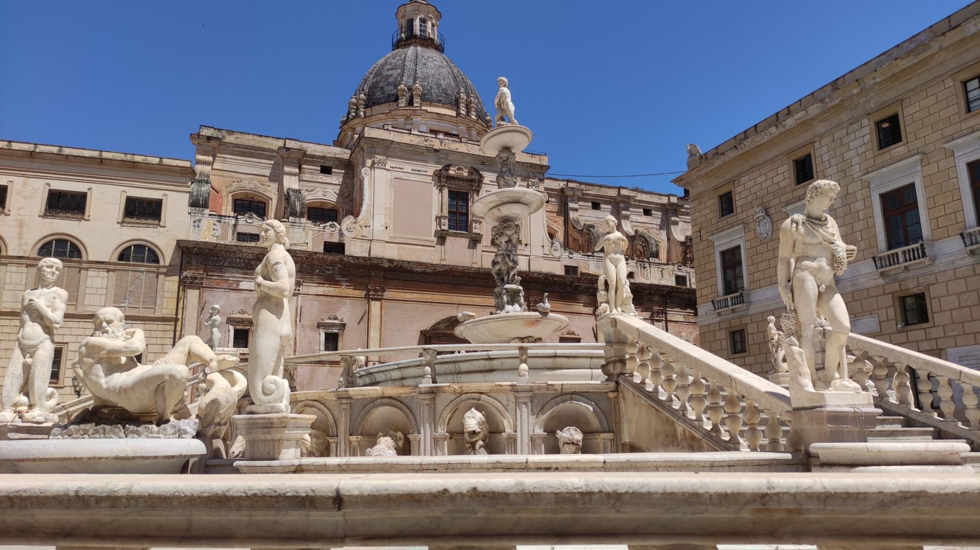 Fuente Pretoria, Palermo