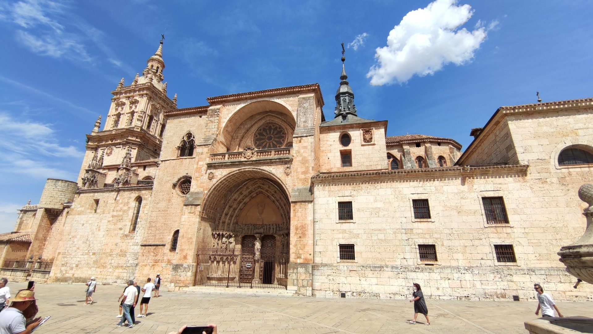 Lateral de la Catedral del Burgo de Osma