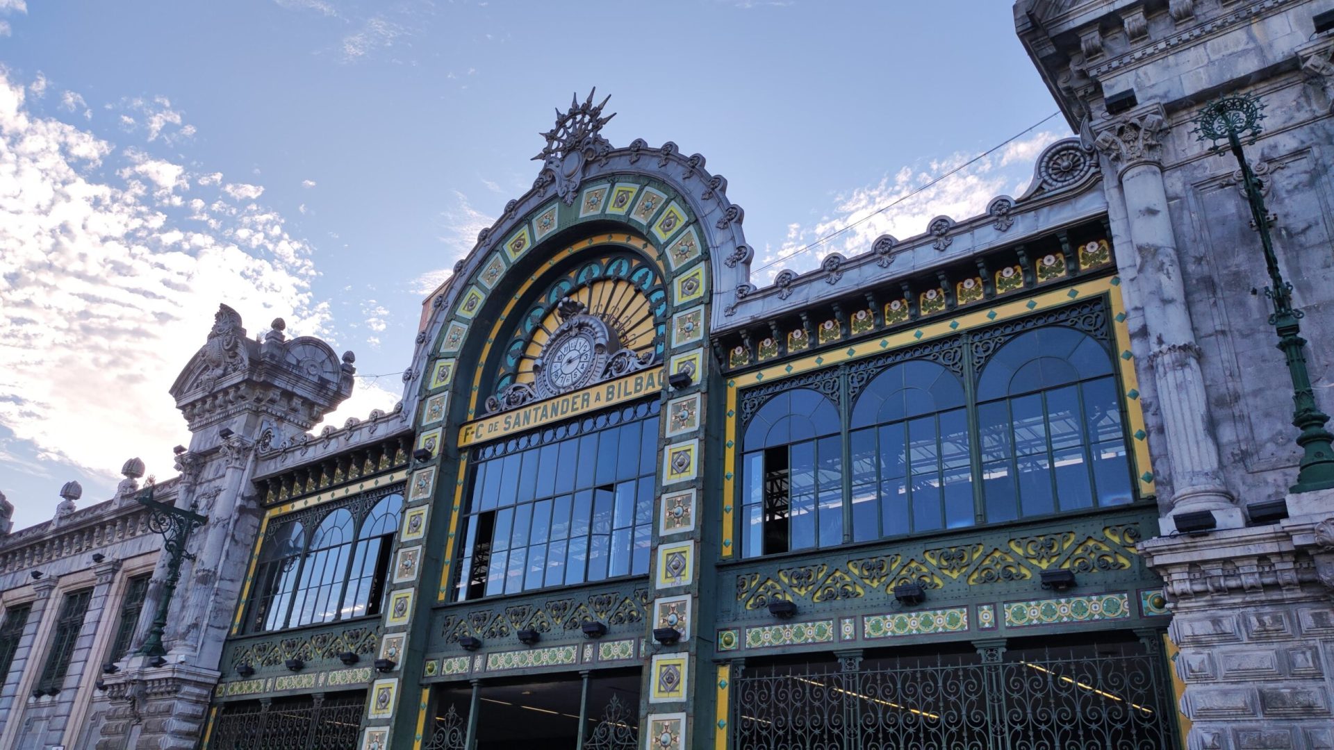 Estación de tren Bilbao-Abando