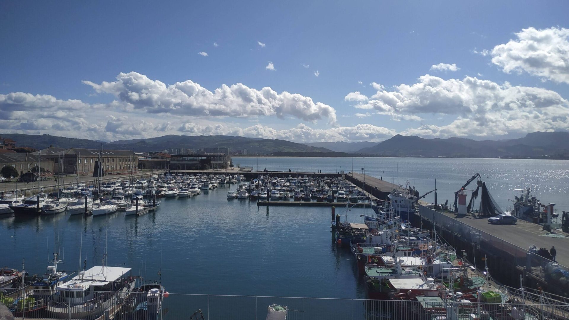 Puerto pesquero de Santoña