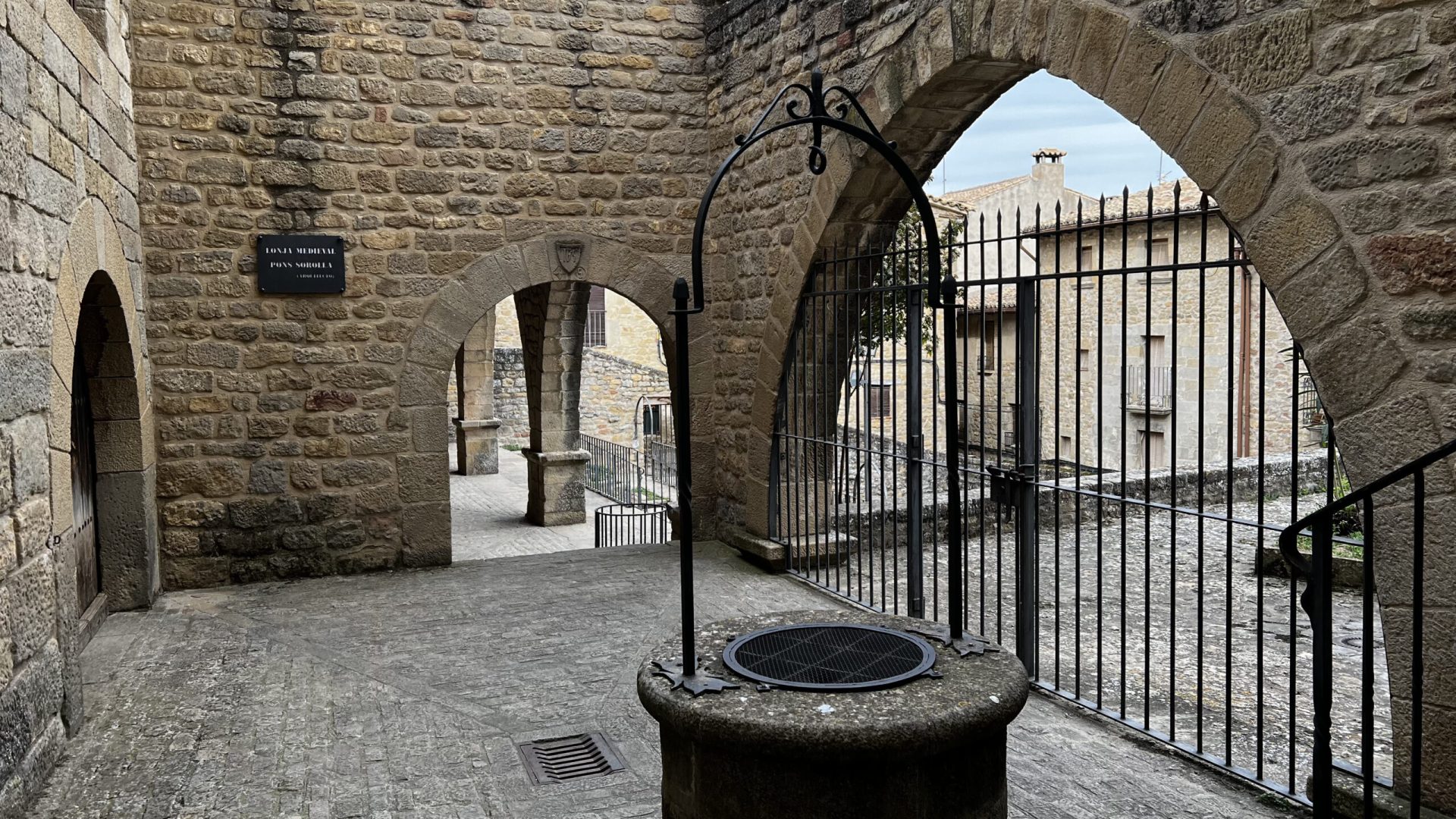 Pozo de la Lonja Medieval
