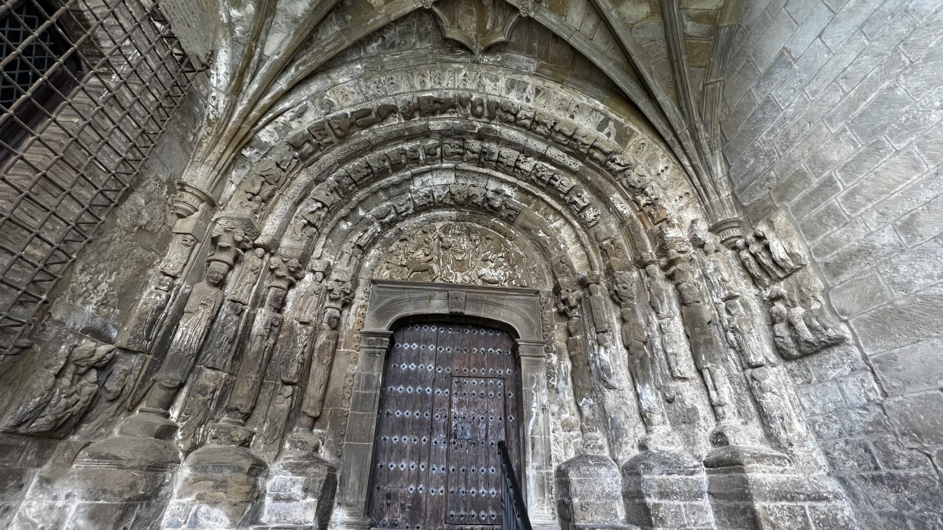 Pórtico principal Iglesia de San Esteban