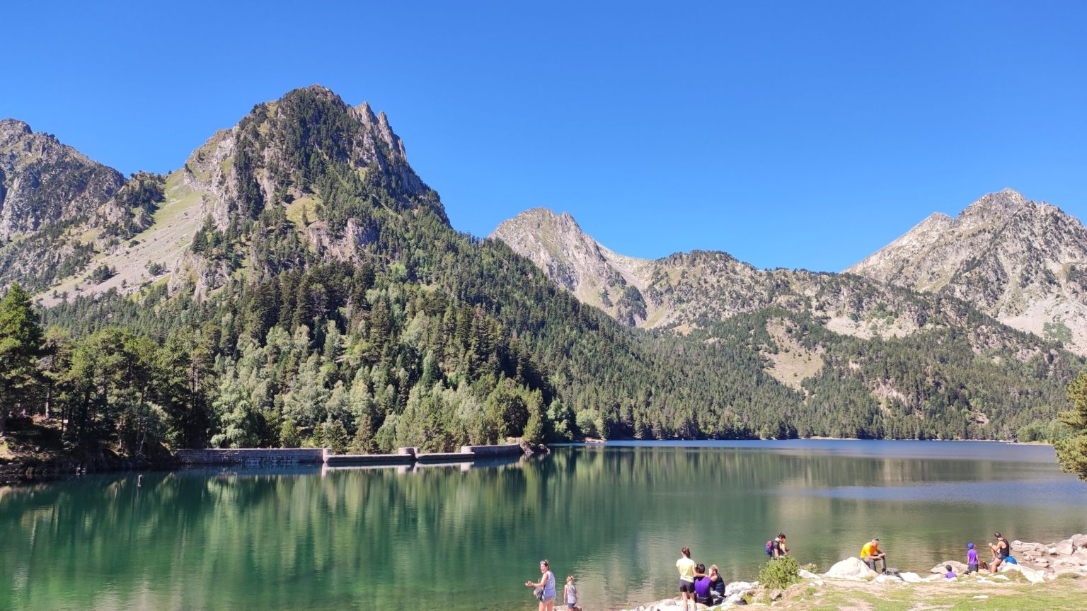 parque-nacional-de-aig-estortes-i-estany-de-sant-maurici-un-para-so-en