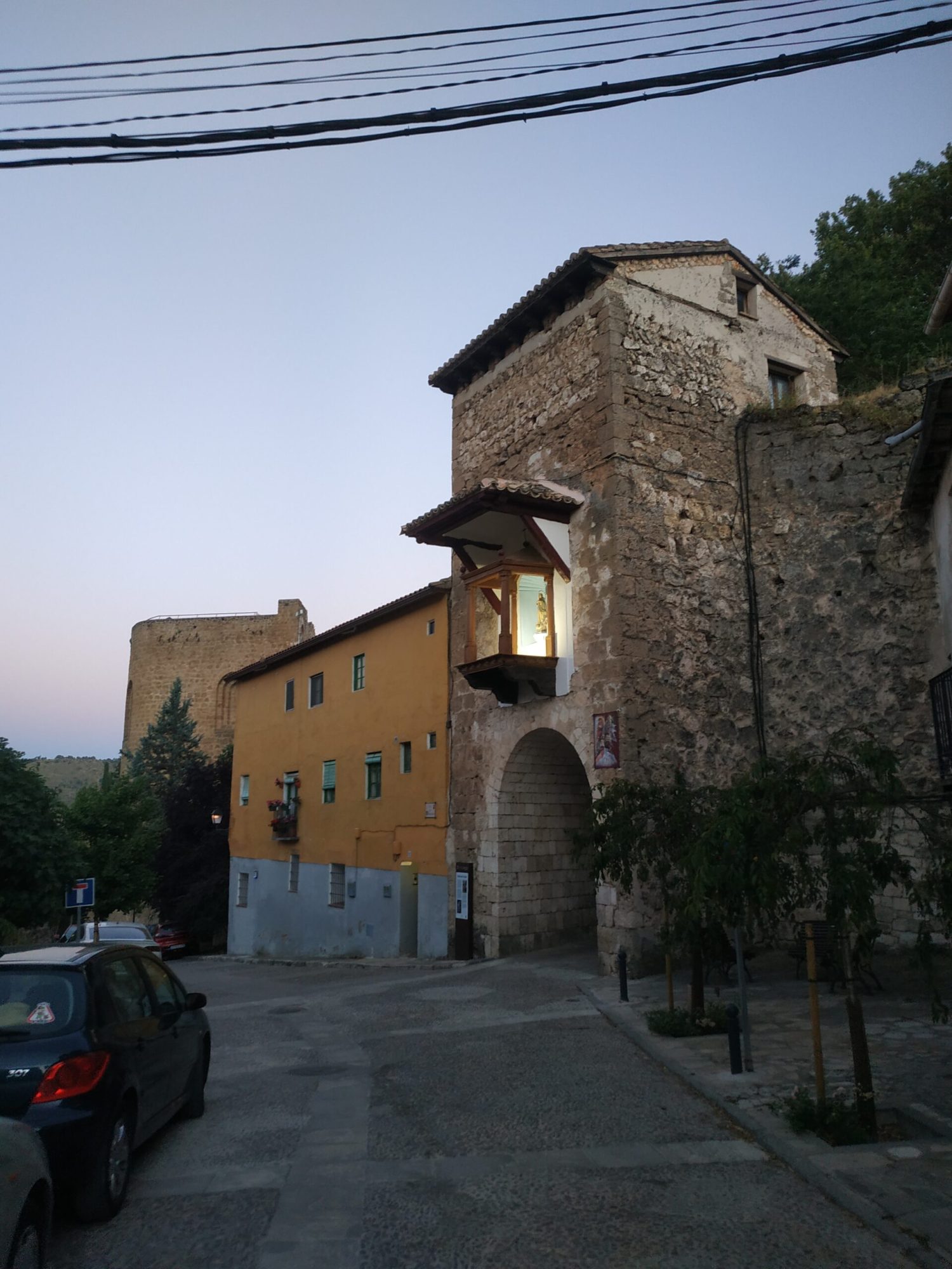 Puerta de la Guía, muralla de Brihuega