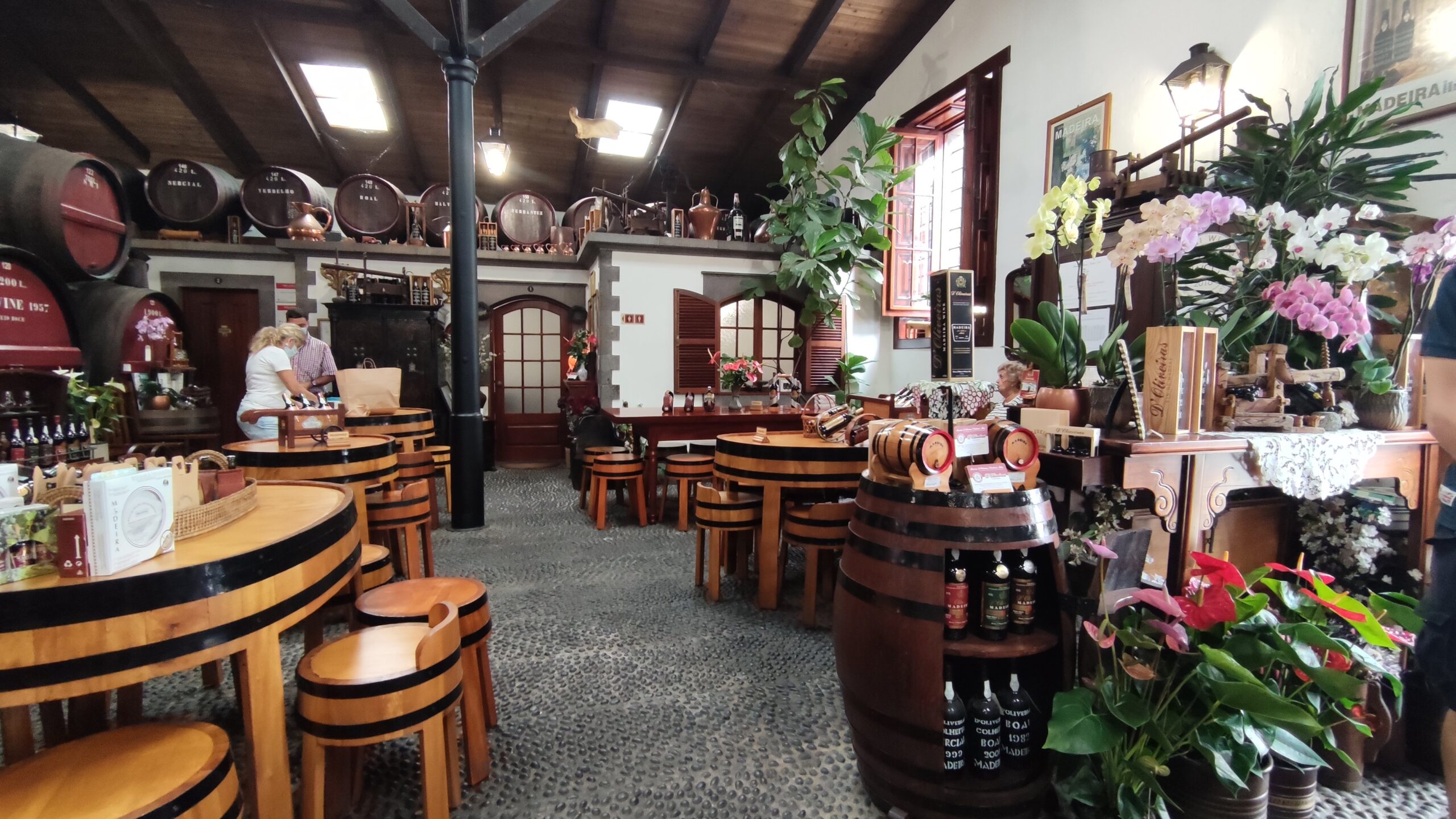 bodega_doliveiras_funchal_plandviajero Bodega D´Oliveiras Funchal