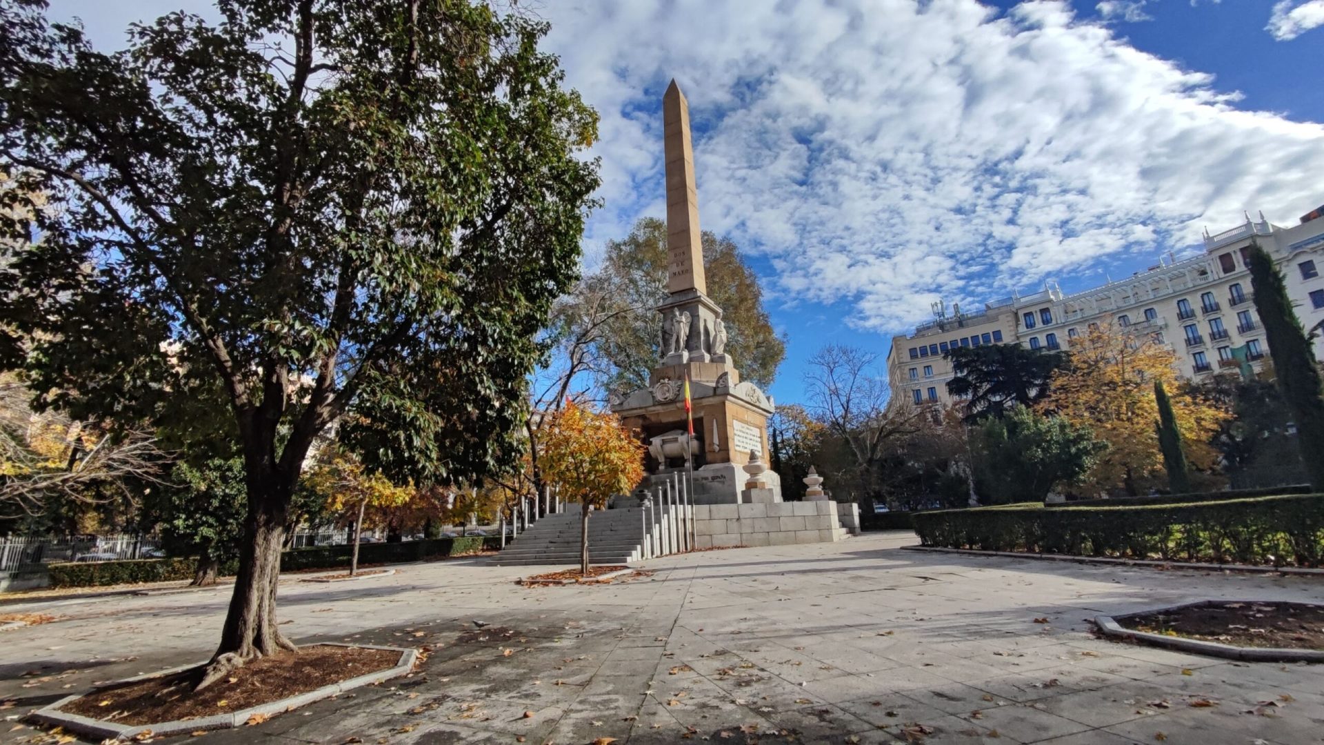 Monumento a las Víctimas de los Levantamientos del 2 de Mayo, Madrid