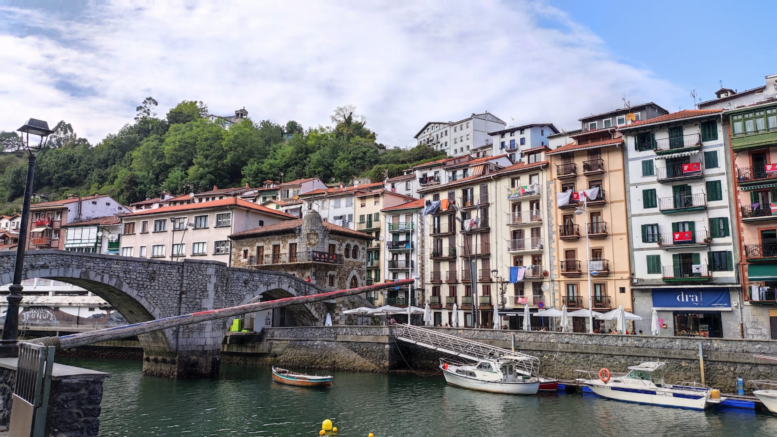 Cucaña Ondárroa, Vizcaya, País Vasco. Ruta por el Cantábrico