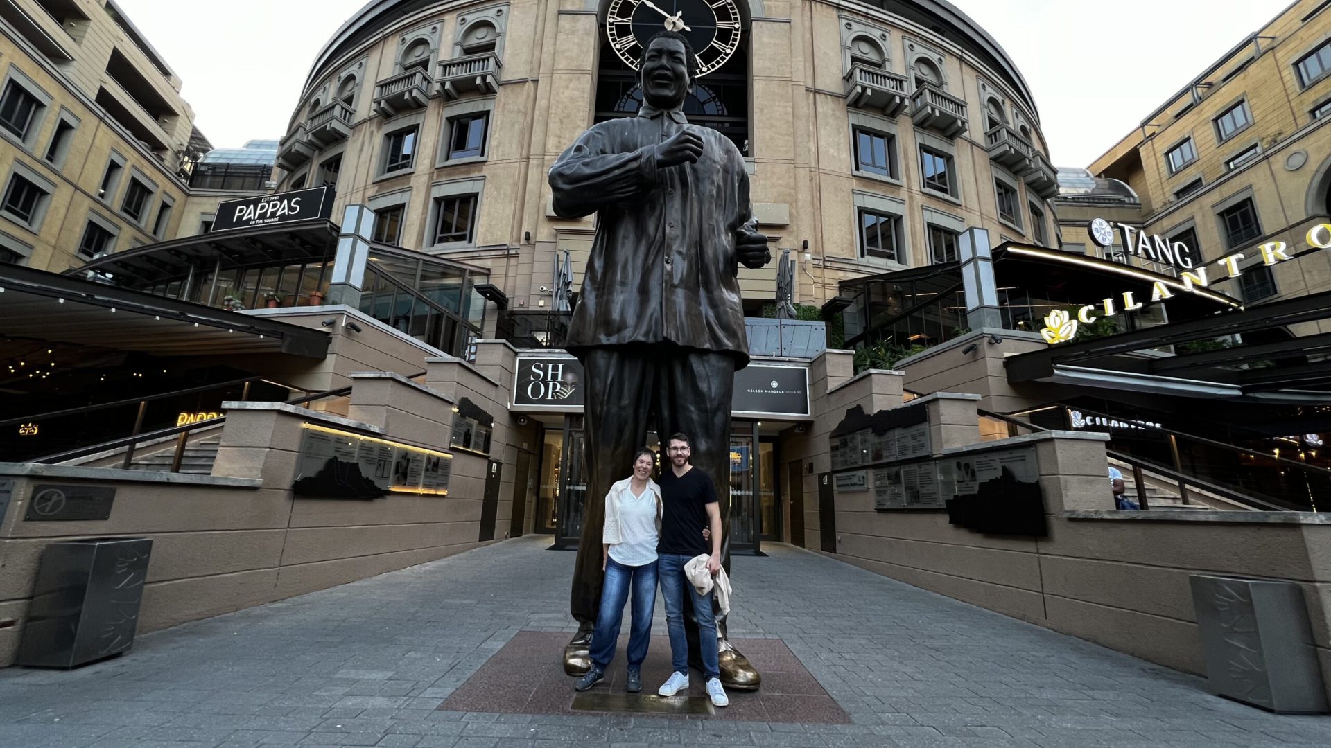 Estatua Nelson Mandela
