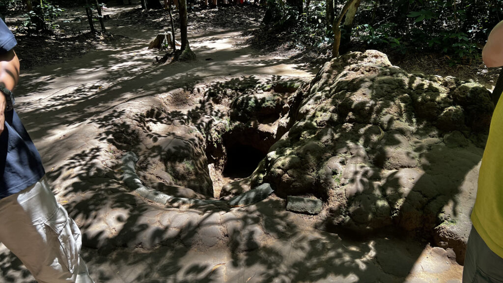 Entrada original, túneles de Cu Chi