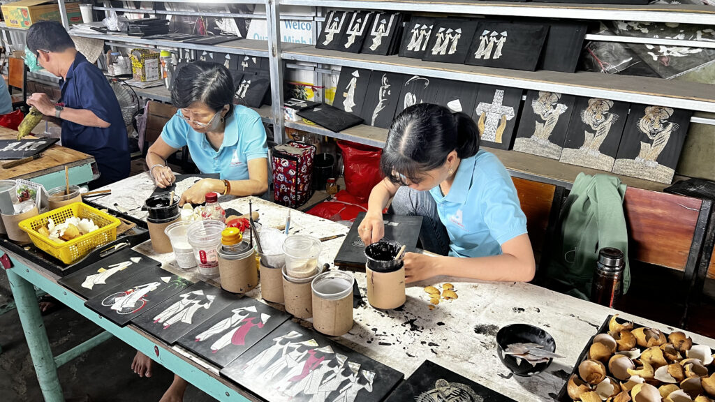 Taller de cáscaras de huevo