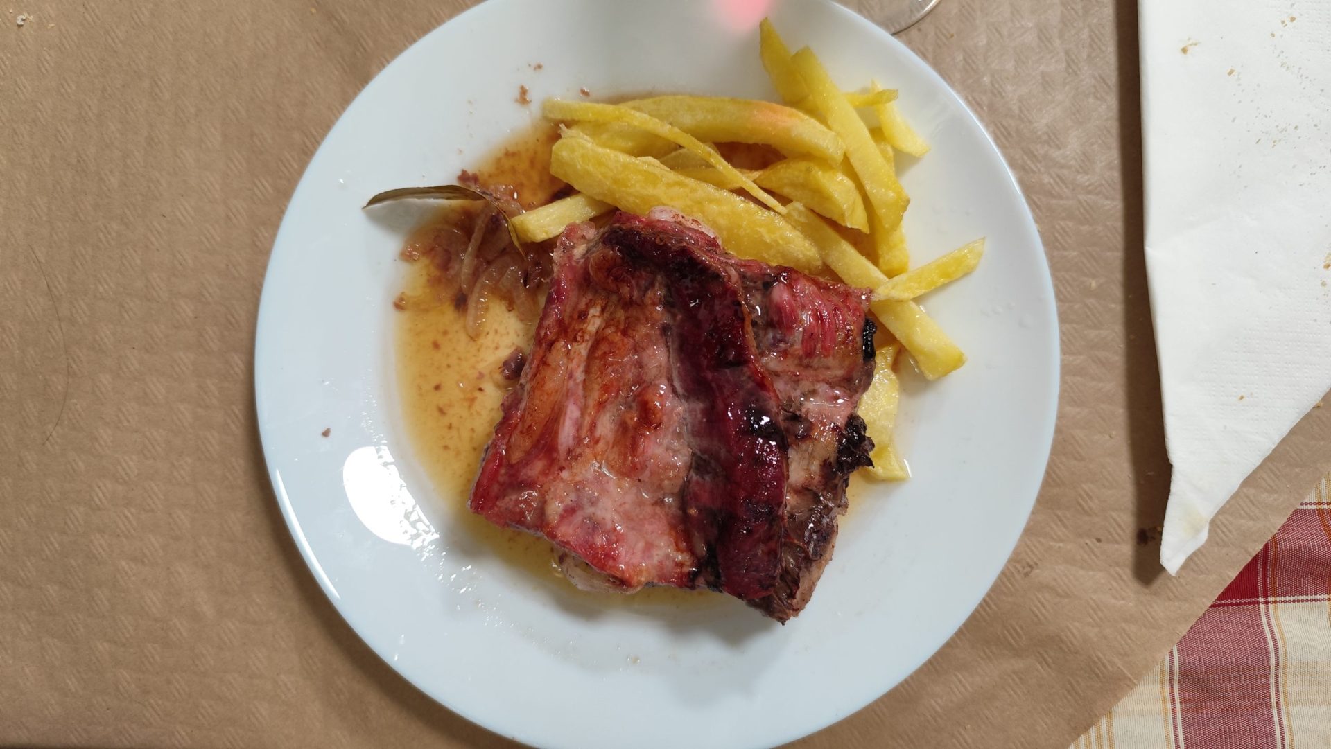 Costillas asadas a la miel.