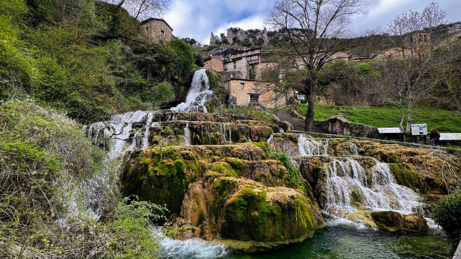 Cascada de Orbaneja del Castillo, Burgos.