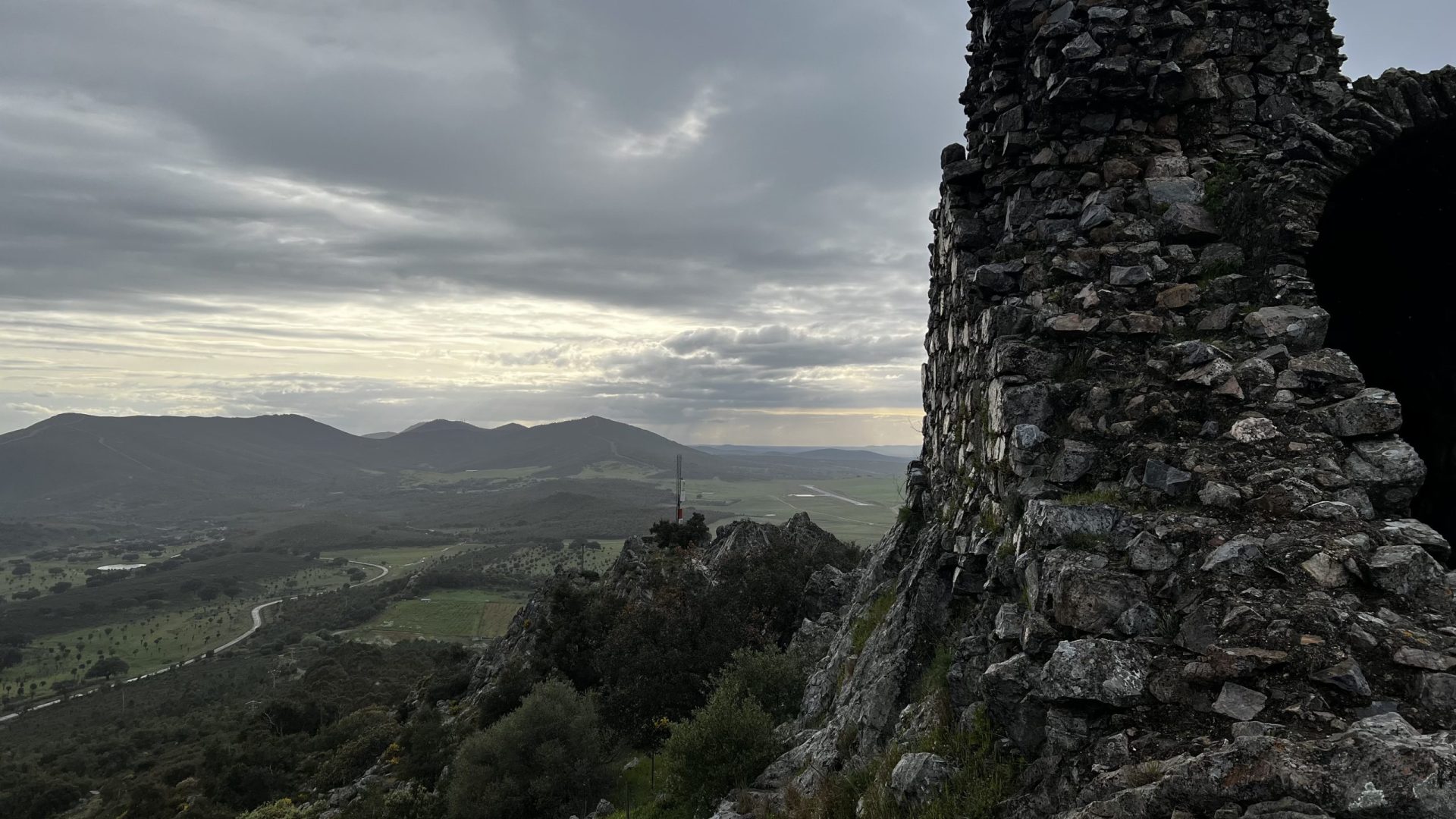 Vistas desde lo alto del Castillo de Mirabel