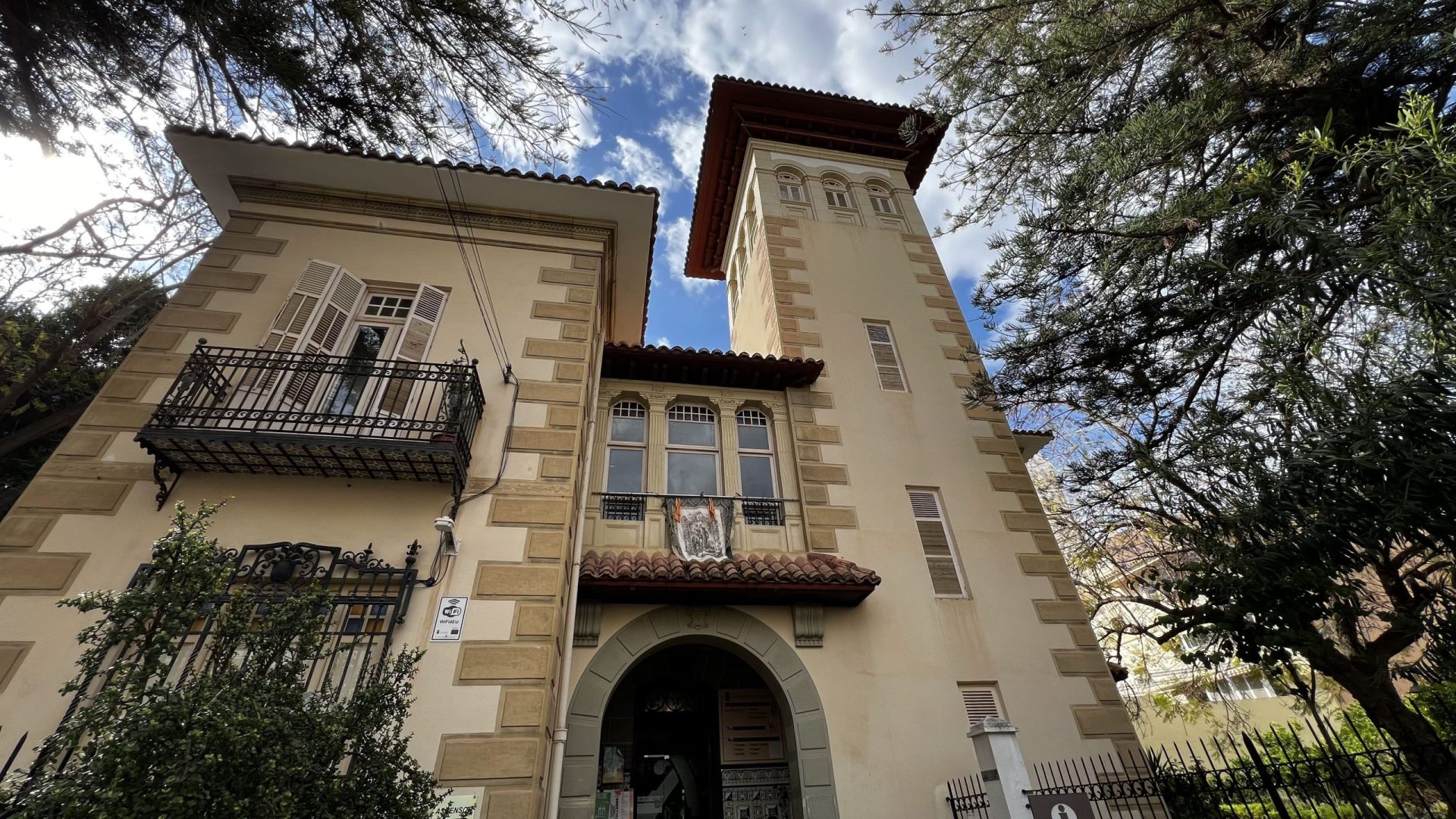 Chalet de Centella, Oficina de Turismo de Villajoyosa, Alicante