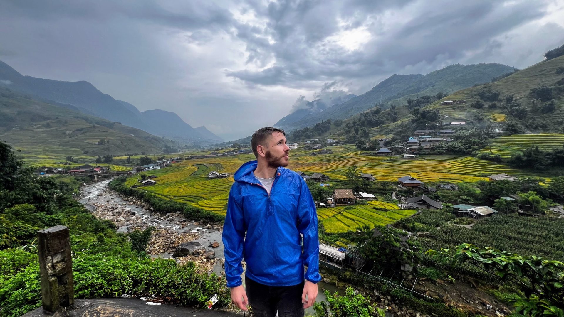 Aarón en Sapa.