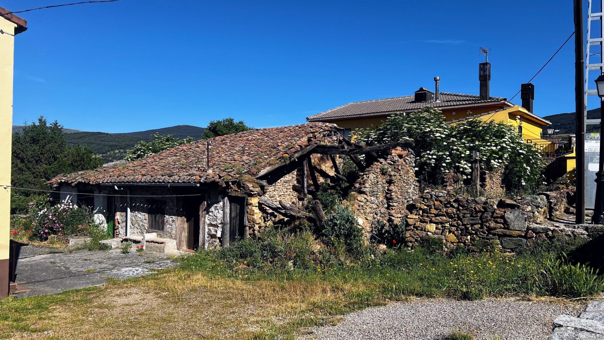 Casa de piedra, Braojos.