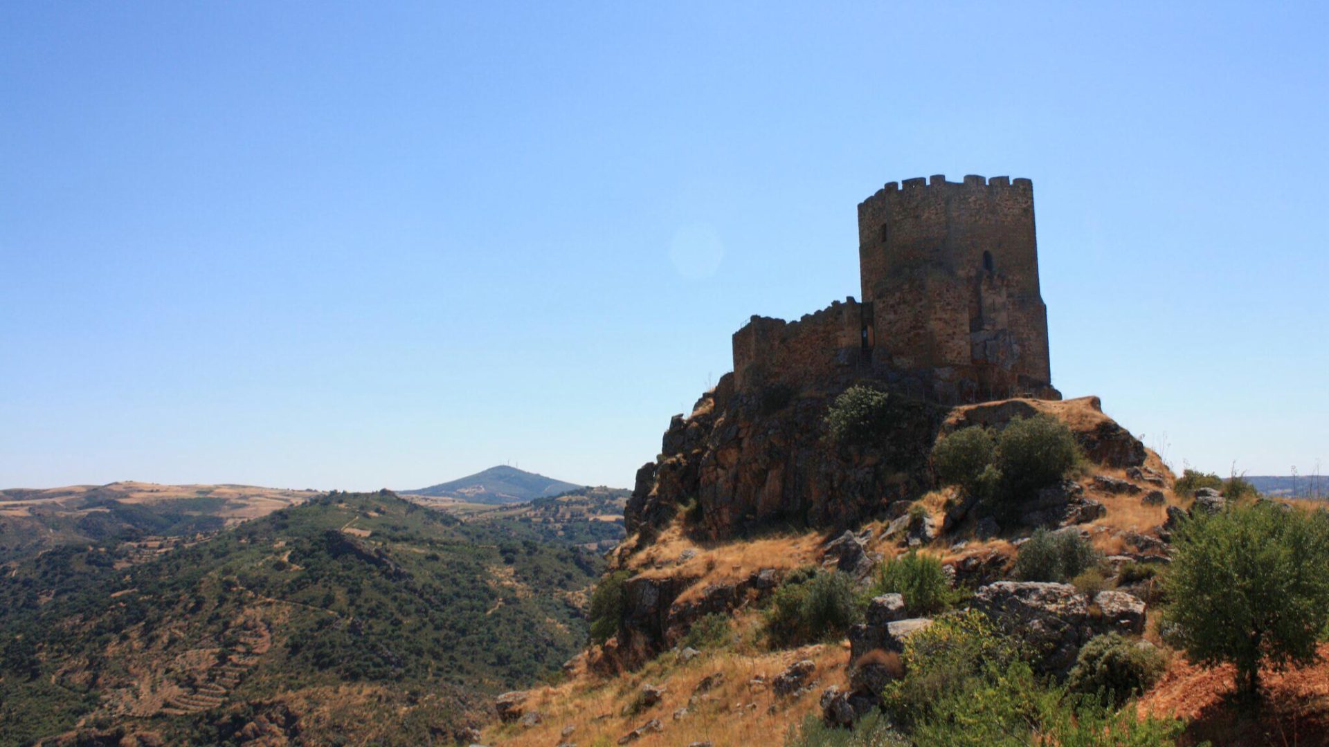 Castillo de Algoso.
