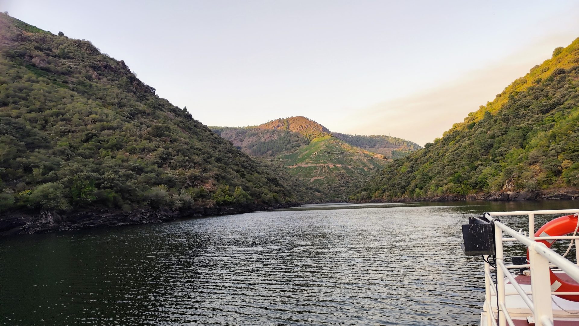 Paseos en barco por el Río Sil.