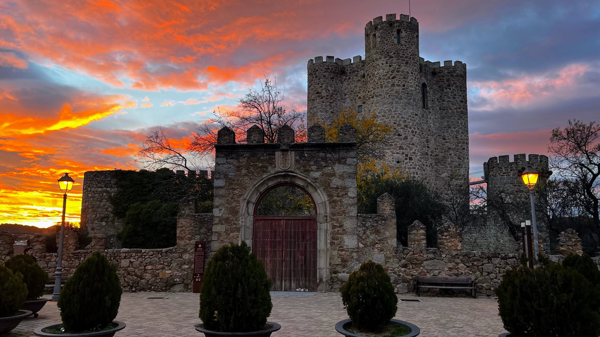 Atardecer en el Castillo de la Coracera, San Martín de Valdeiglesias.