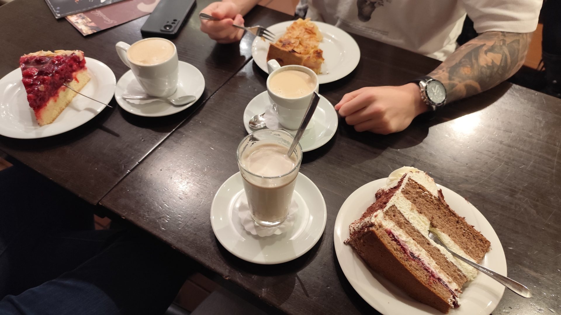 Kaffee und Kuchen en Café Dammert, Villingen-Schwenningen, Selva Negra (Schwarzwald), Alemania