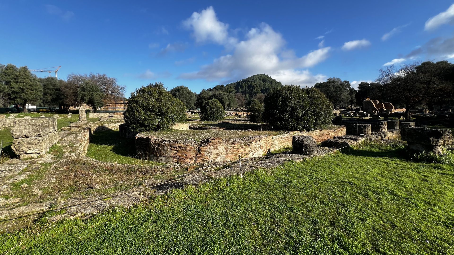 Patio central Leonidaion.