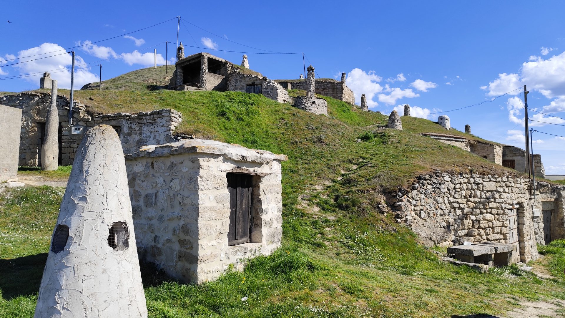 Barrio de bodegas de Baltanás.