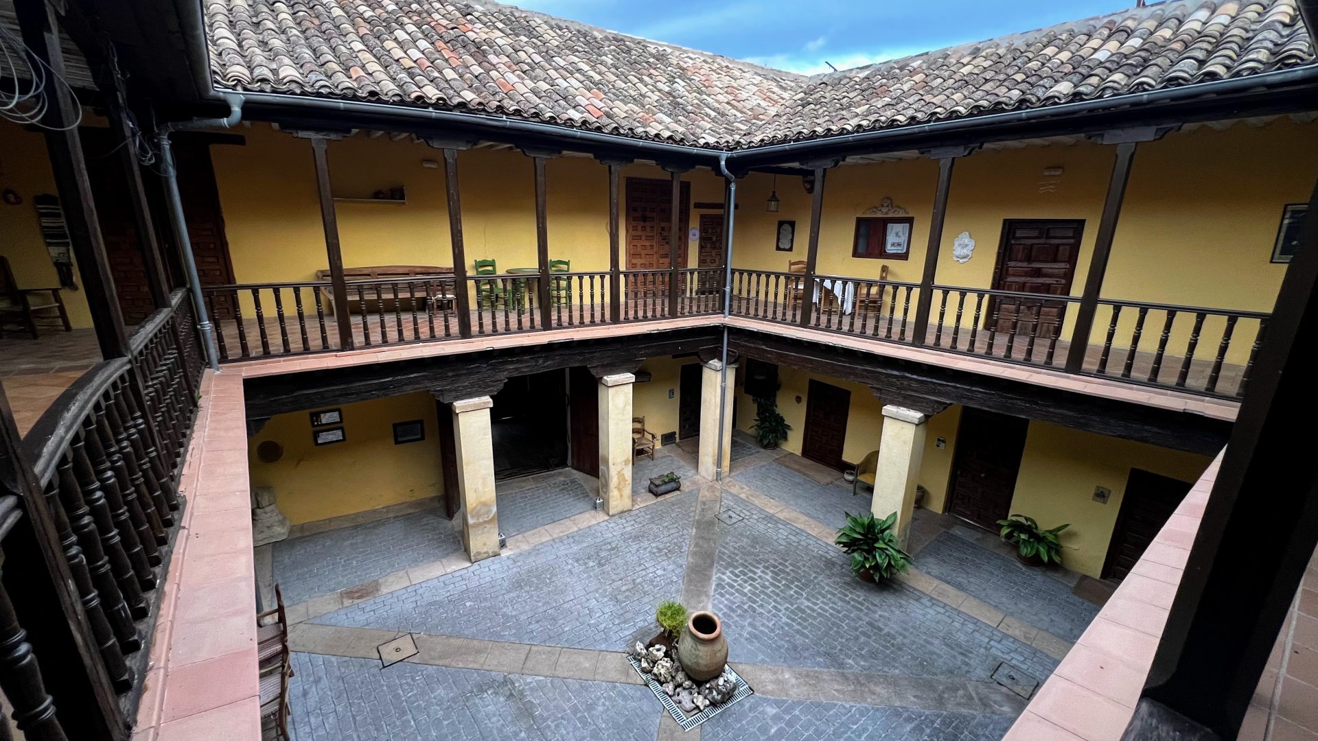 Casa Palacio Conde Garcinarro interior.