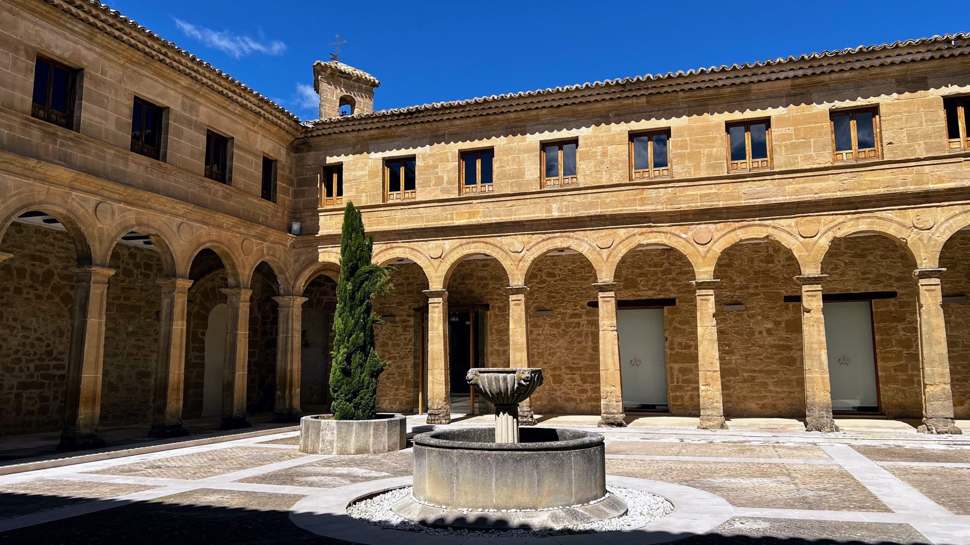 Convento de Jesús y María.