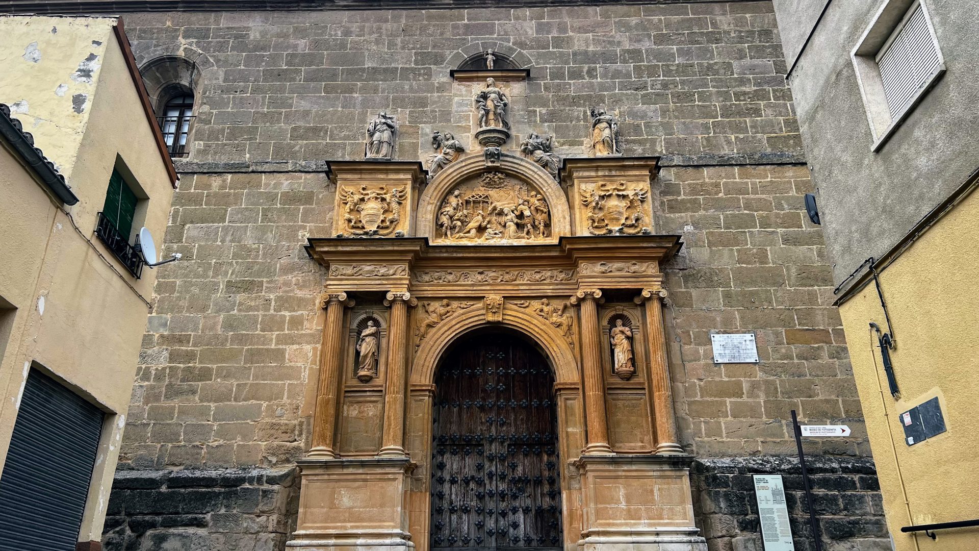 Fachada del antiguo Convento de Jesús y María, Huete.