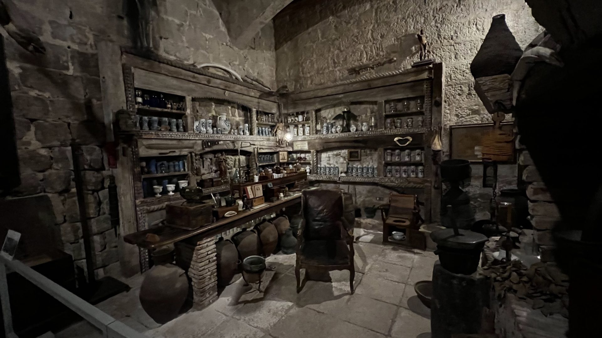 Interior del Castillo de Ampudia.