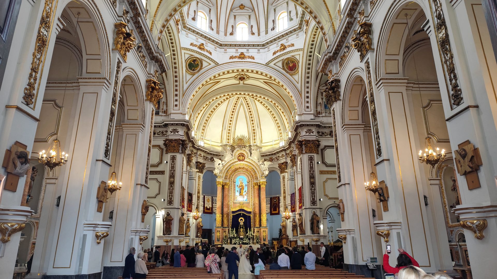 Interior de la Iglesia de Altea.