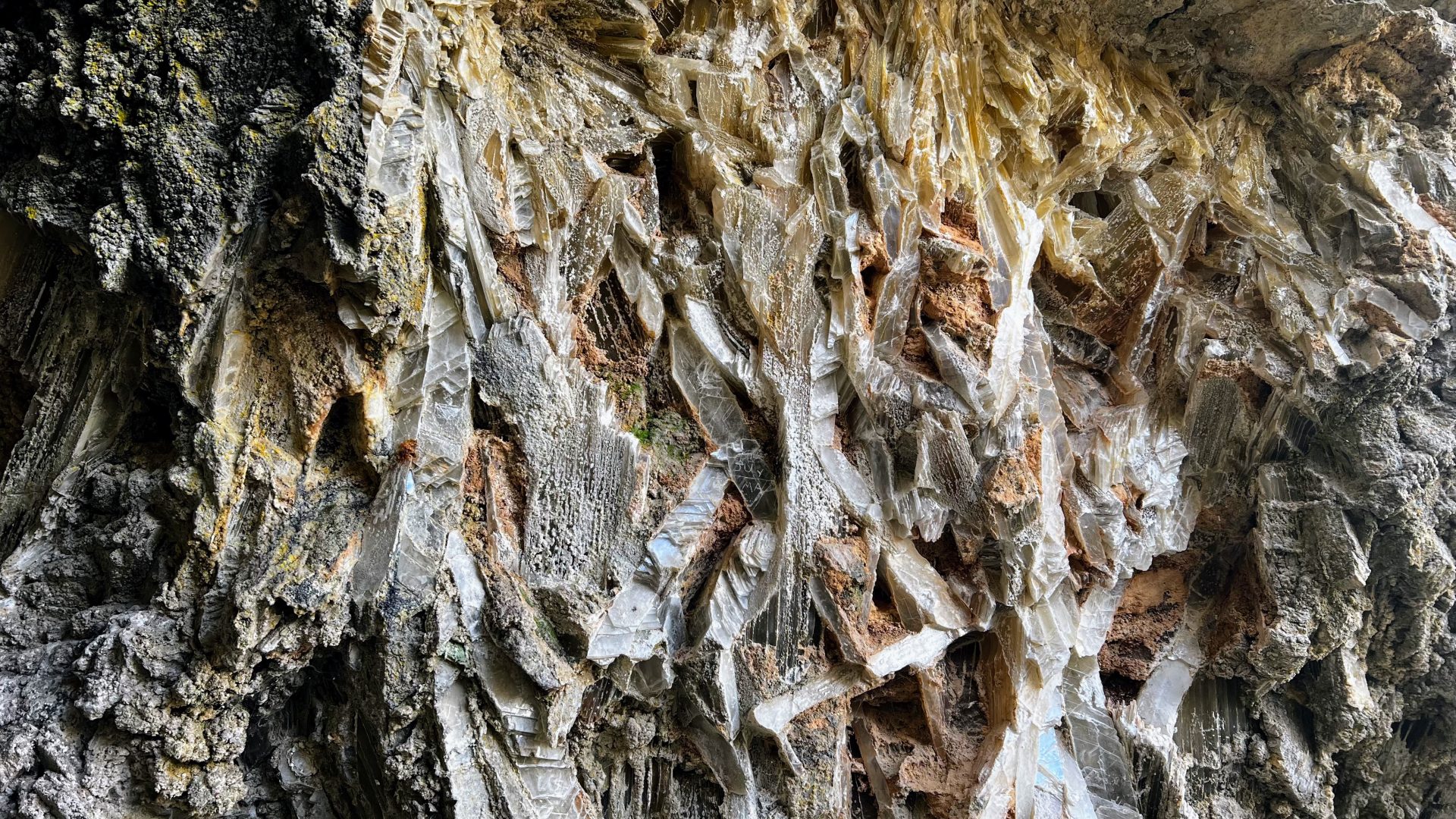 Lapis Specularis, Cuevas del Sanabrio.