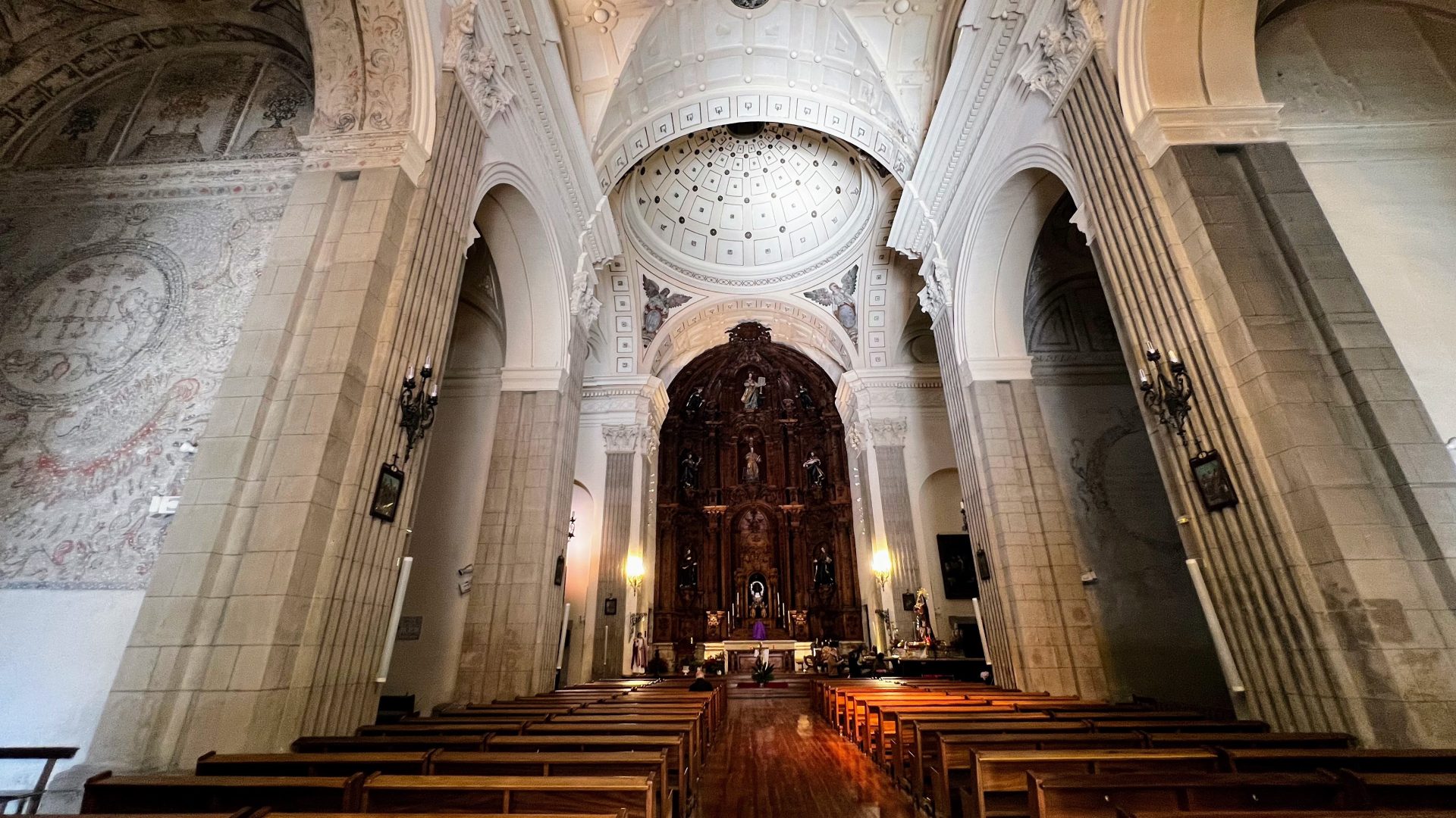 Interior Iglesia de la Compañía, Palencia.