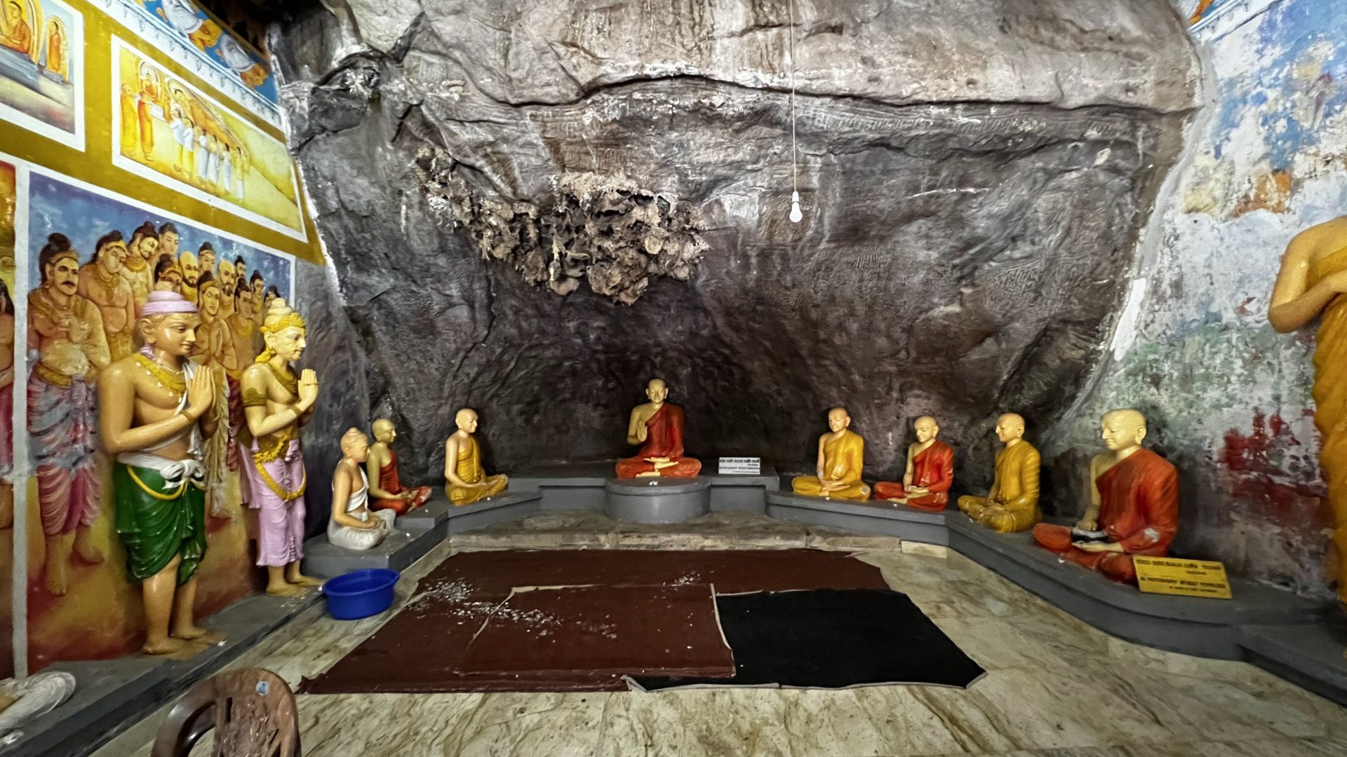 Cueva-templo del Templo de Isurumuniya.