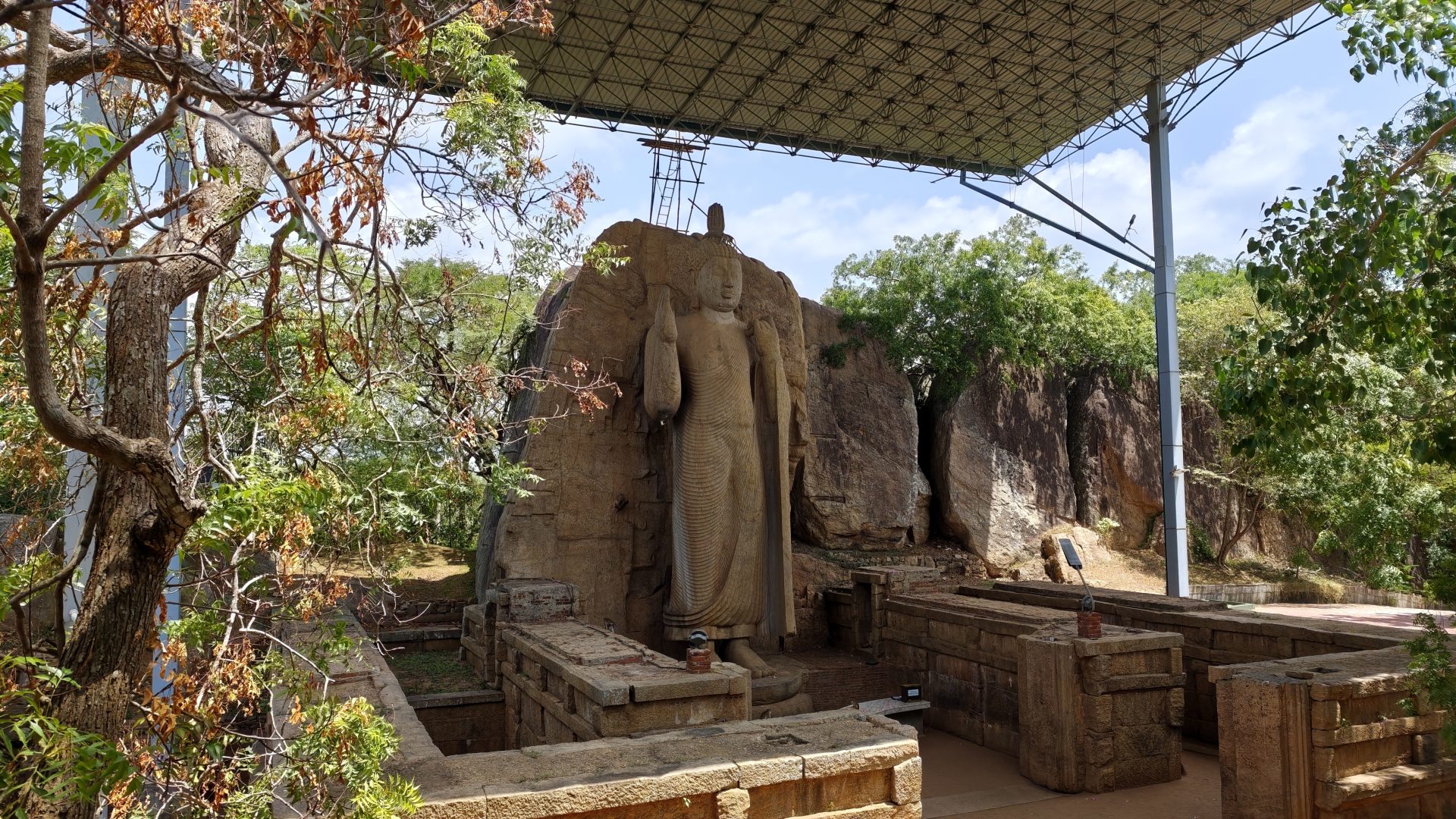 Buda de Aukana, Sri Lanka