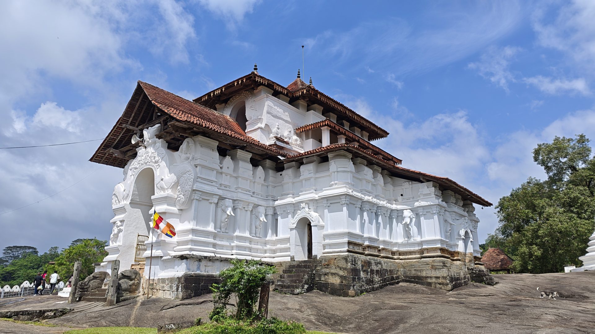 Templo de Lankatilaka, Kandy, Sri Lanka