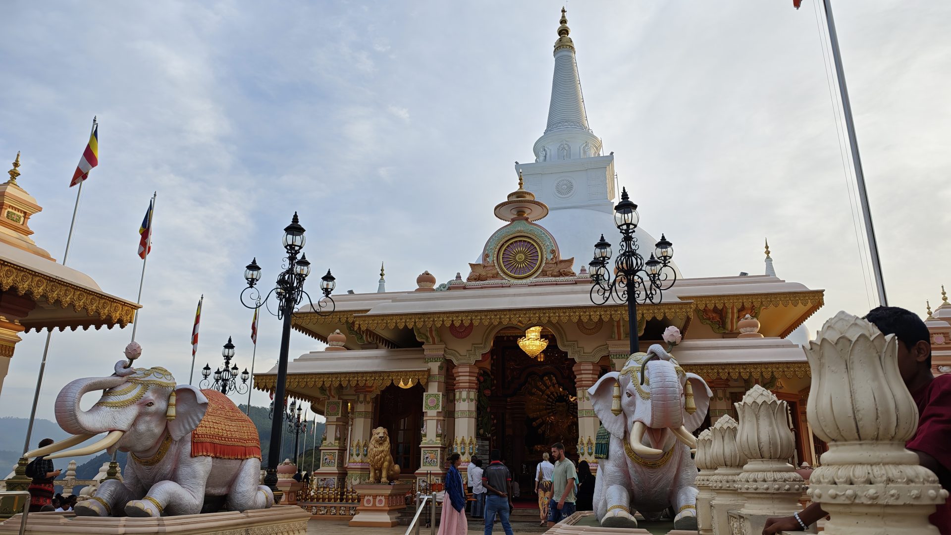 Monasterio de Mahamevnawa, Sri Lanka