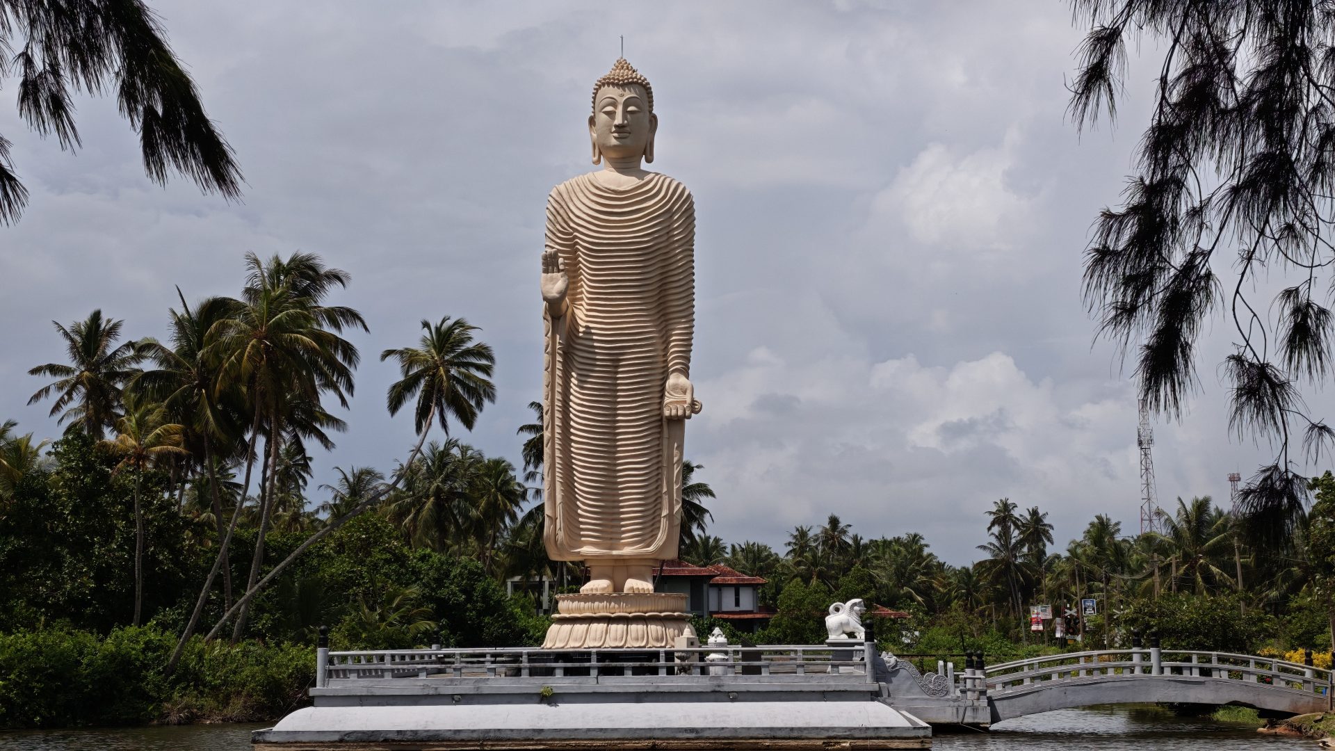 Buda de Peraliya, Sri Lanka
