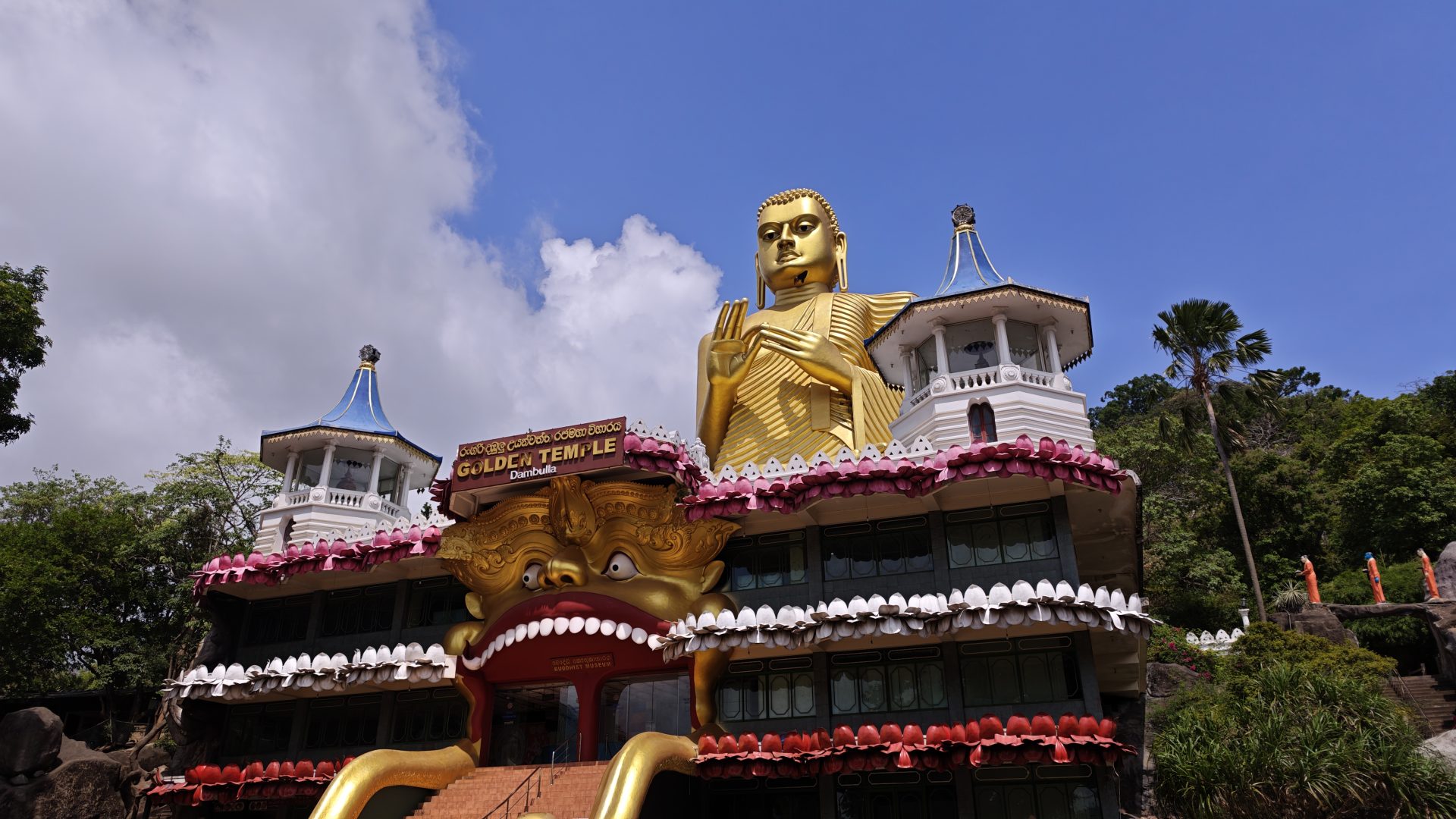 Buda dorado, Dambulla, Sri Lanka
